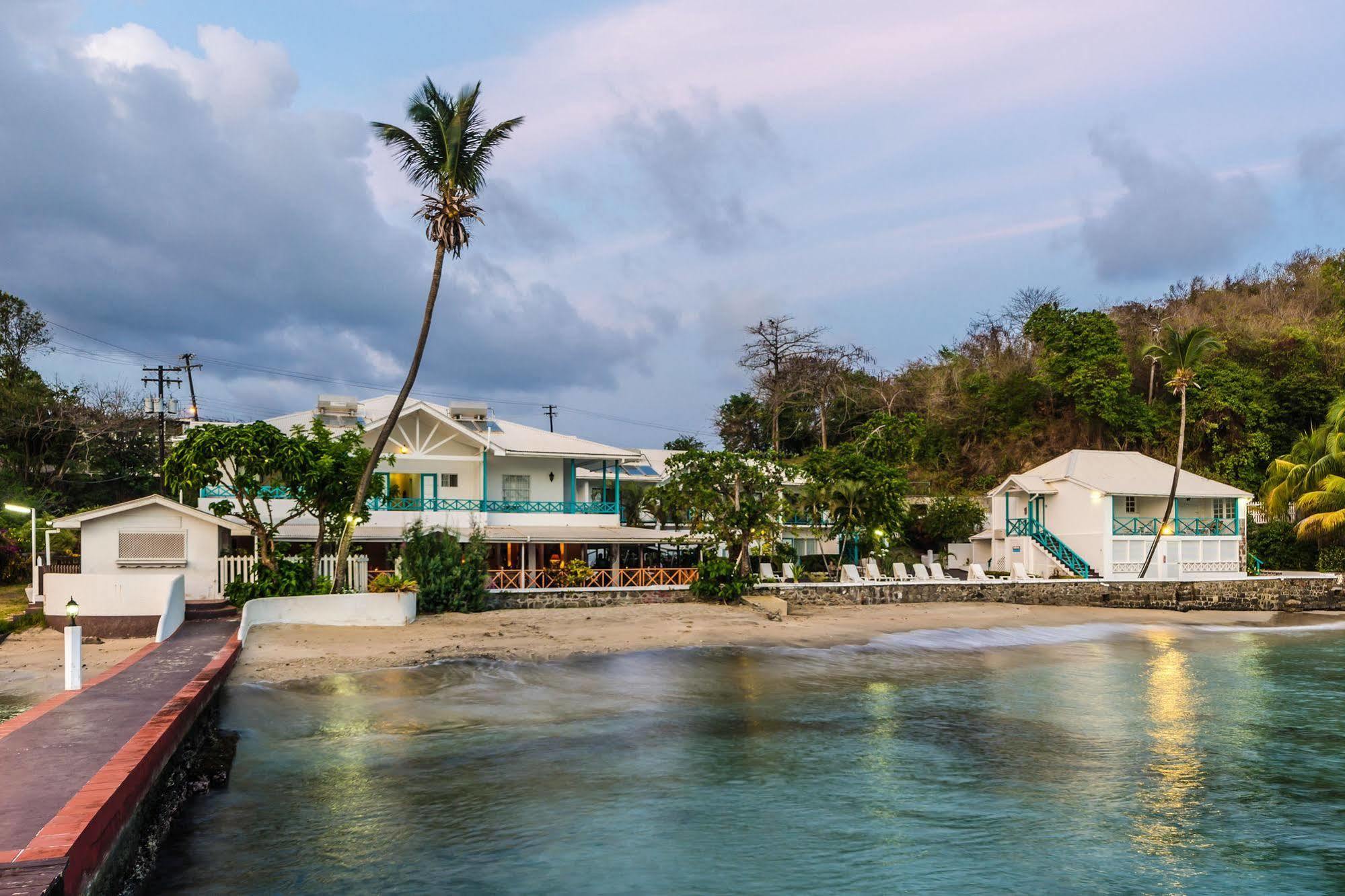Mariners Hotel 4*