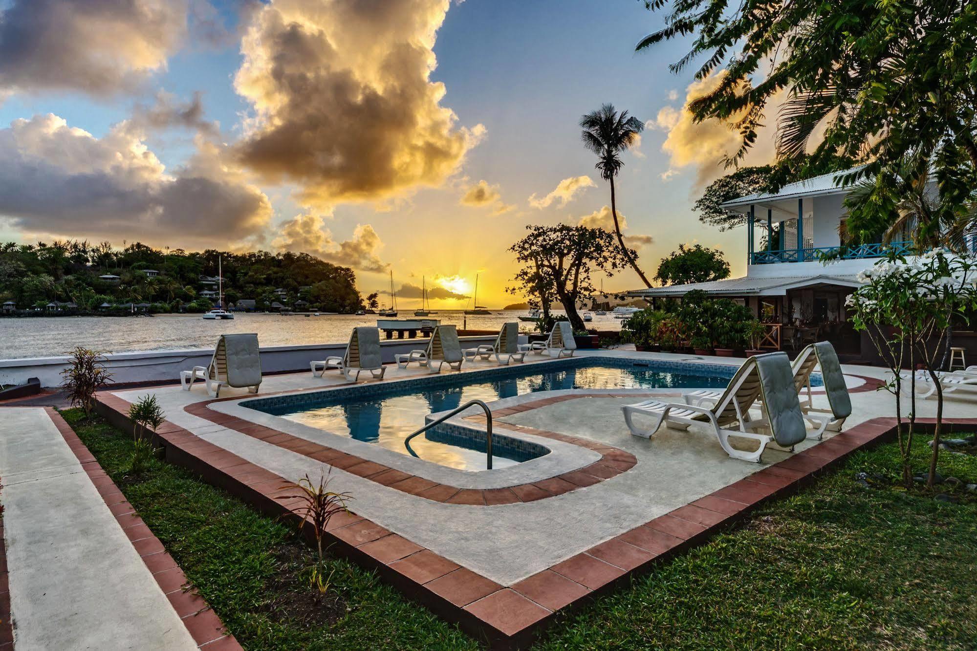 Mariners Hotel 4*