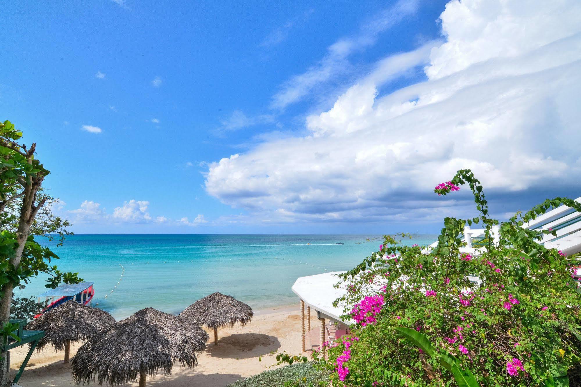 Hotel Beach House Condos, 3*
