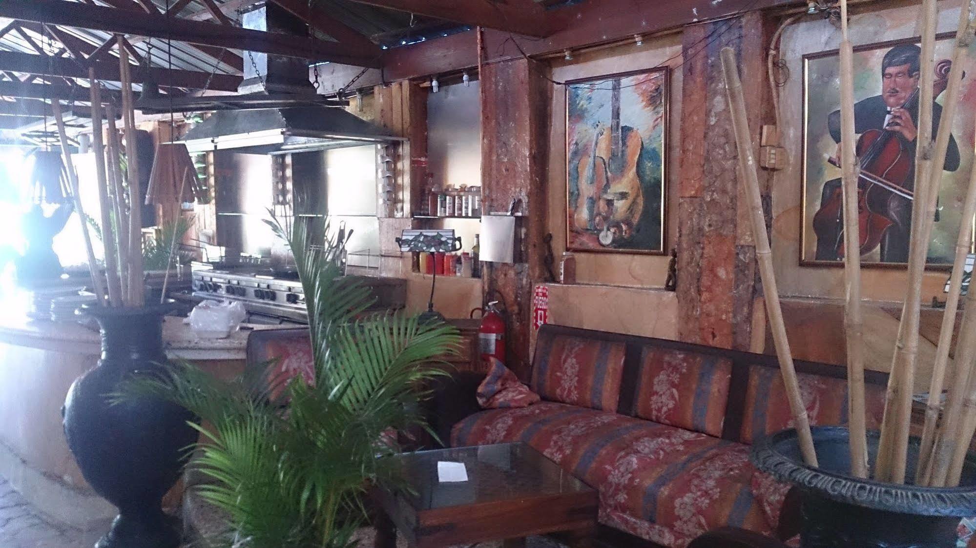 Hotel Village On The 3*