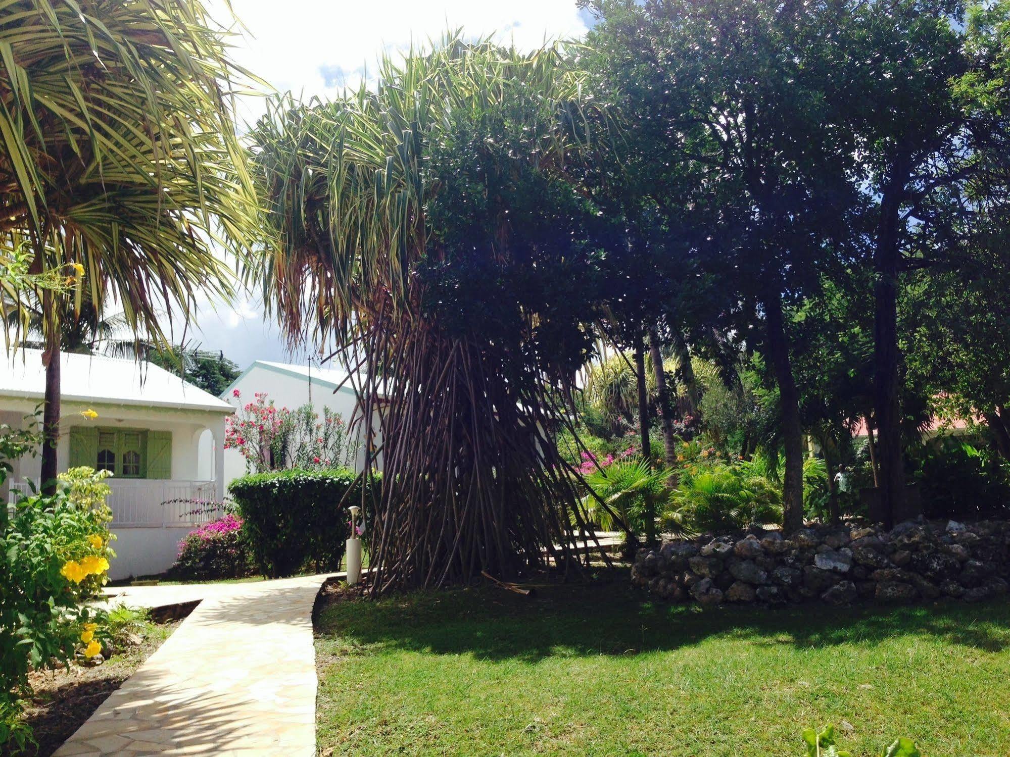 Au Village De Menard Aparthotel 3*