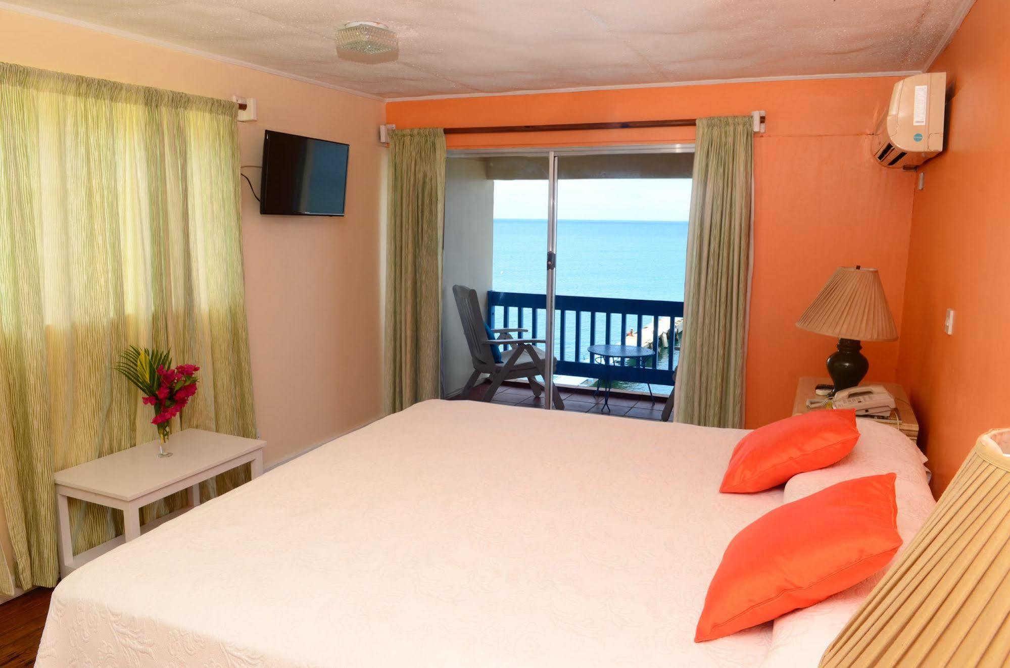 Anchorage Hotel, Whale Watch & Dive Center Guest house 3*