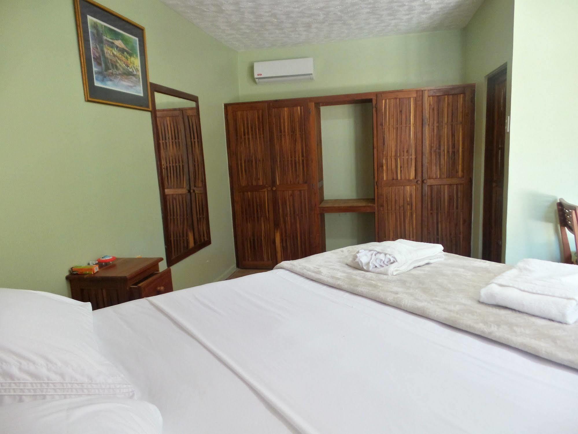 Hotel Shepherd 2*