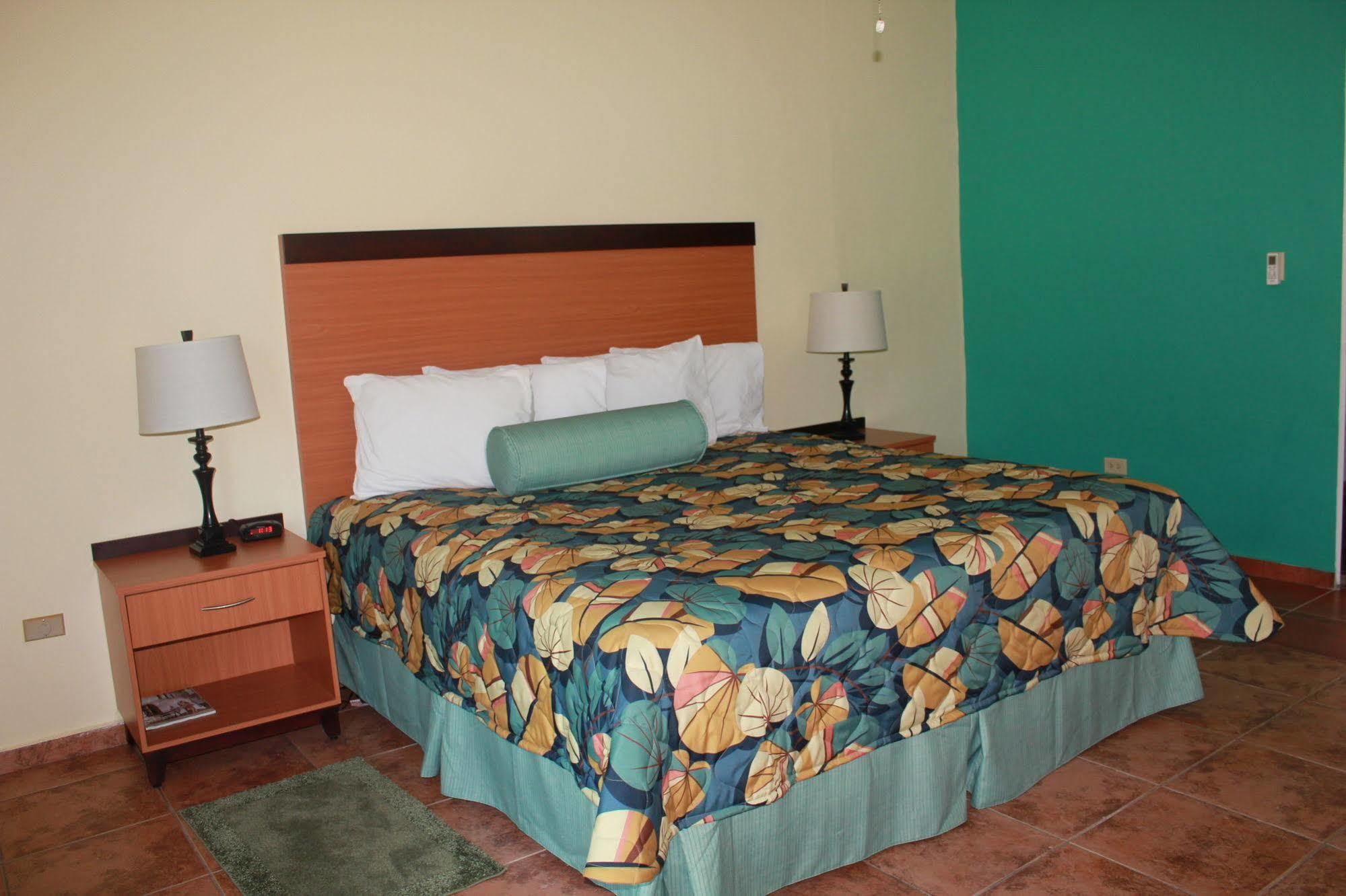 Hotel Palmas De Lucia
