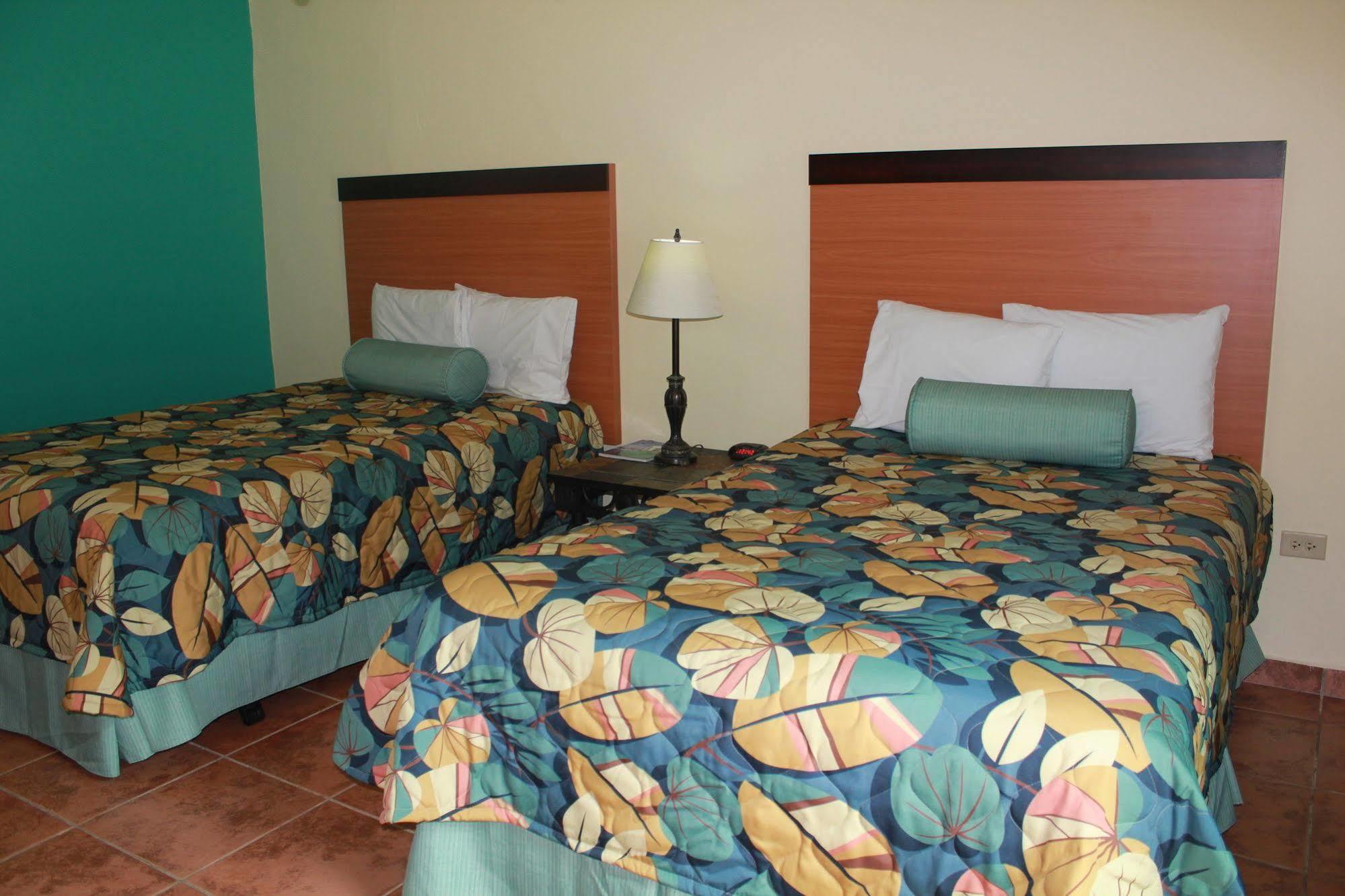 Hotel Palmas De Lucia