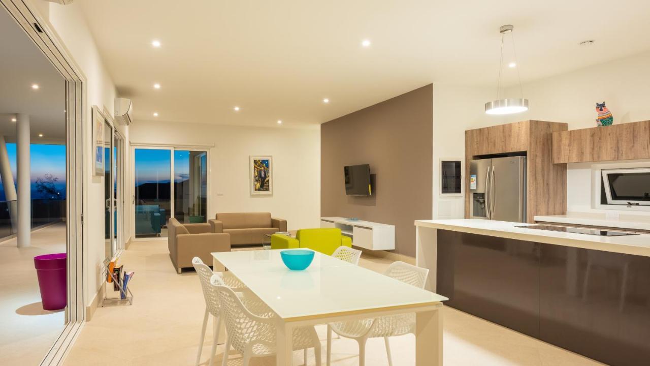 Villacasabella Ocean View-private Pool-up To 12 Guests Villa