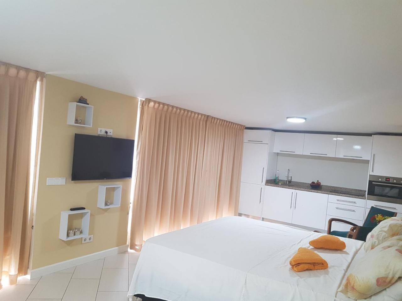 Spectacular Furnished *