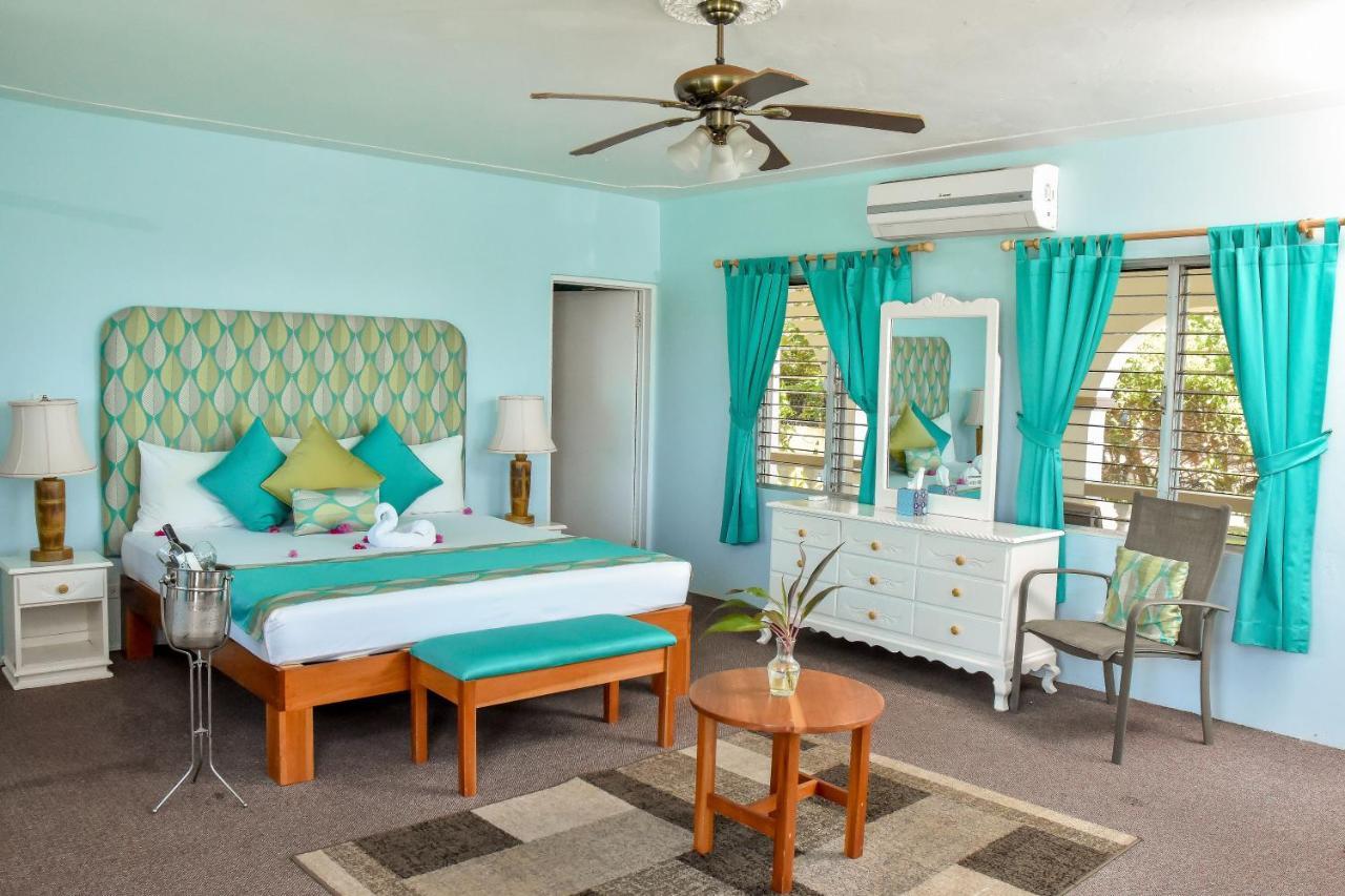 Beyond Sunset & Bed & Breakfast Treasure Beach
