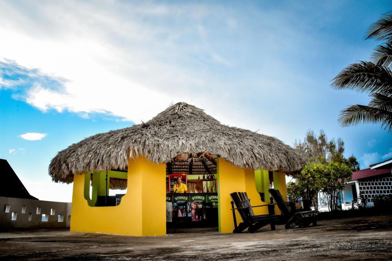 Bed & Breakfast Beyond Sunset & Treasure Beach
