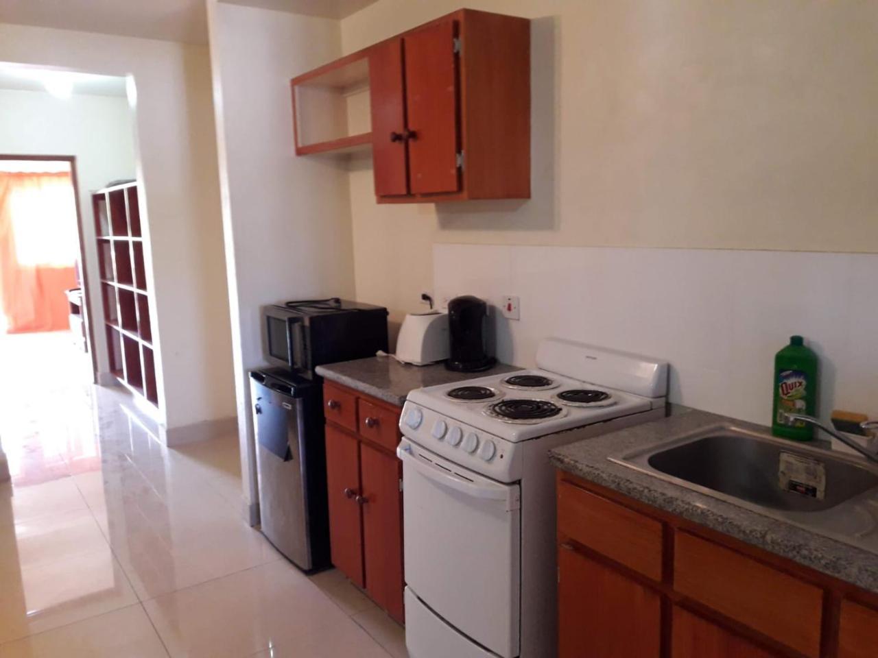 Dover Apartment Oistins