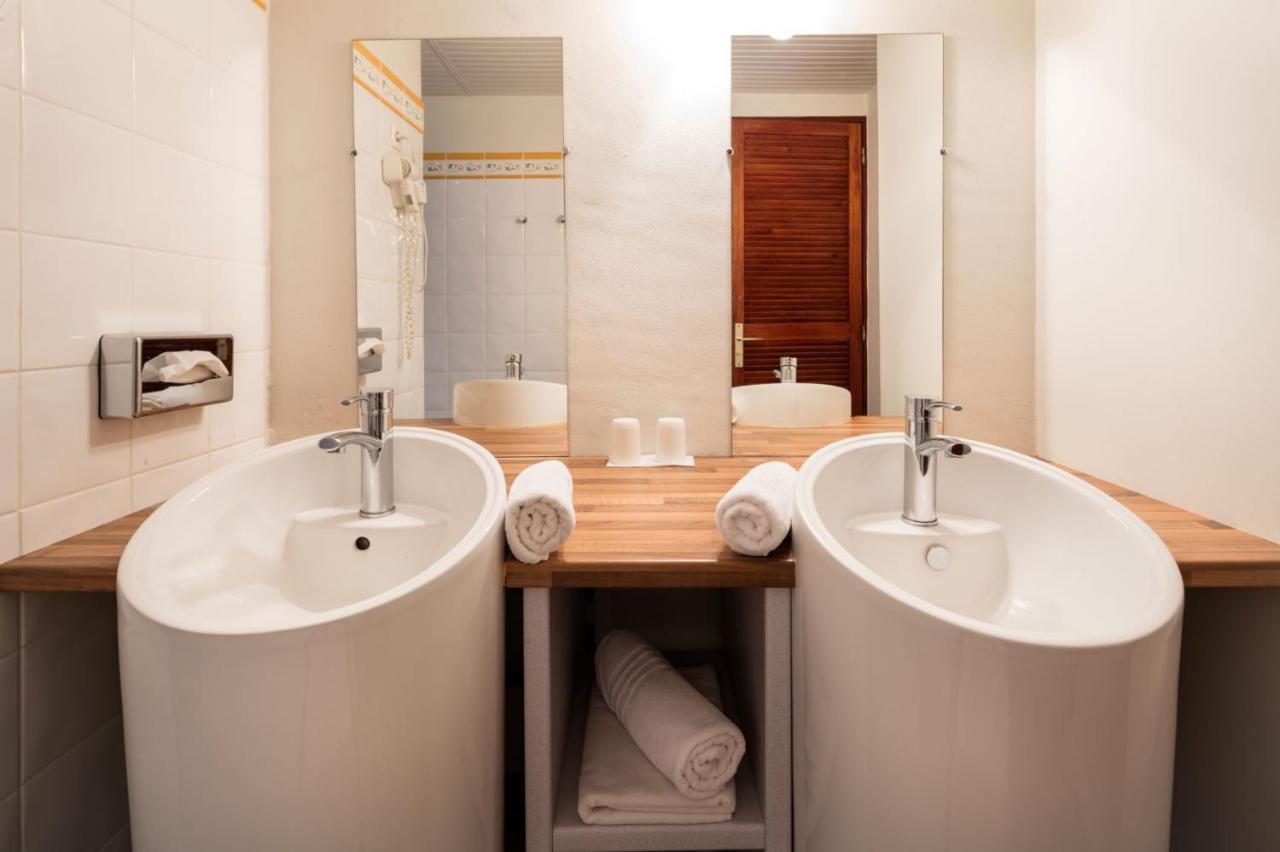 Le Rayon Vert - Hotel & Restaurant Vue Sur Mer Hotel 3*