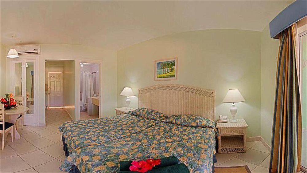Dover Apartment Oistins