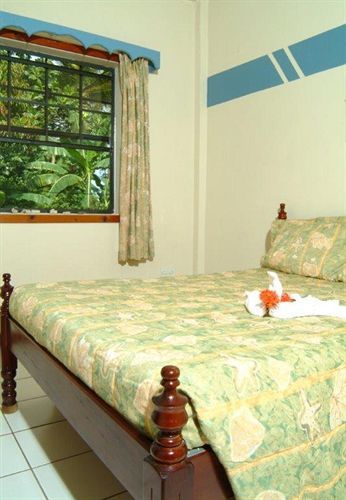 Hotel Tropical Breeze And Furnished Gros Islet