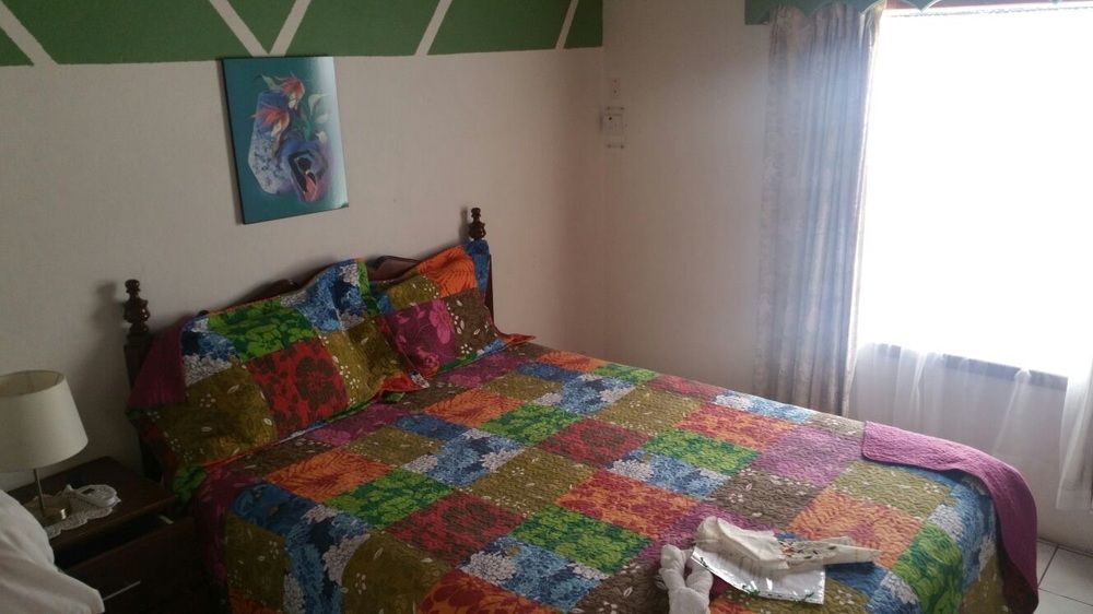 Hotel Tropical Breeze And Furnished