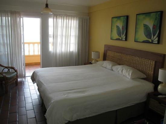 Hotel Flamboyant & 3*
