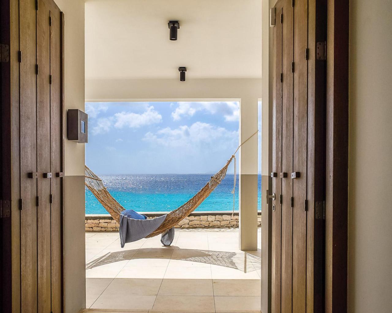Oceanfront 72 & Sunny Villa