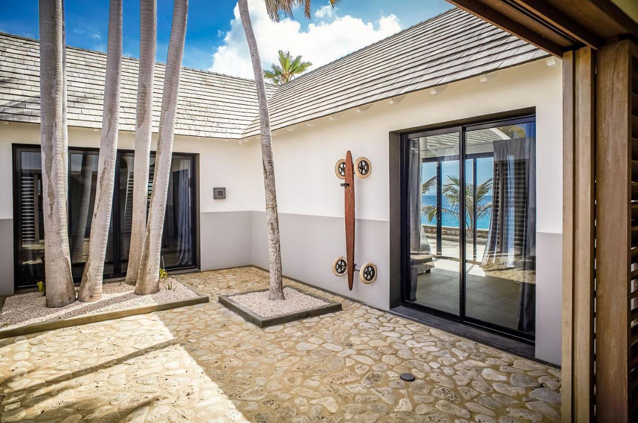 Oceanfront 72 & Sunny Villa *