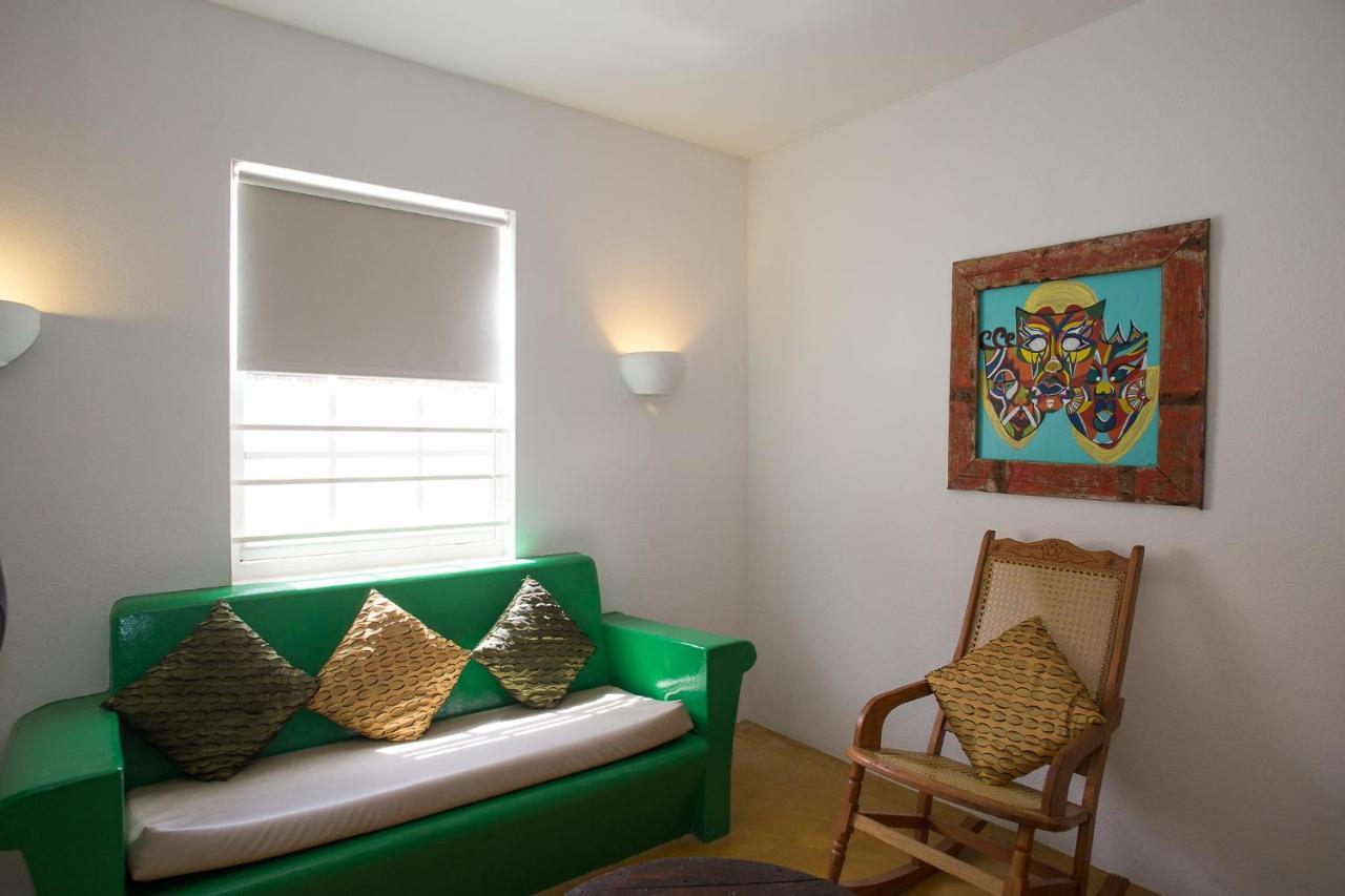 The Dive Hut - Boutique Hotel