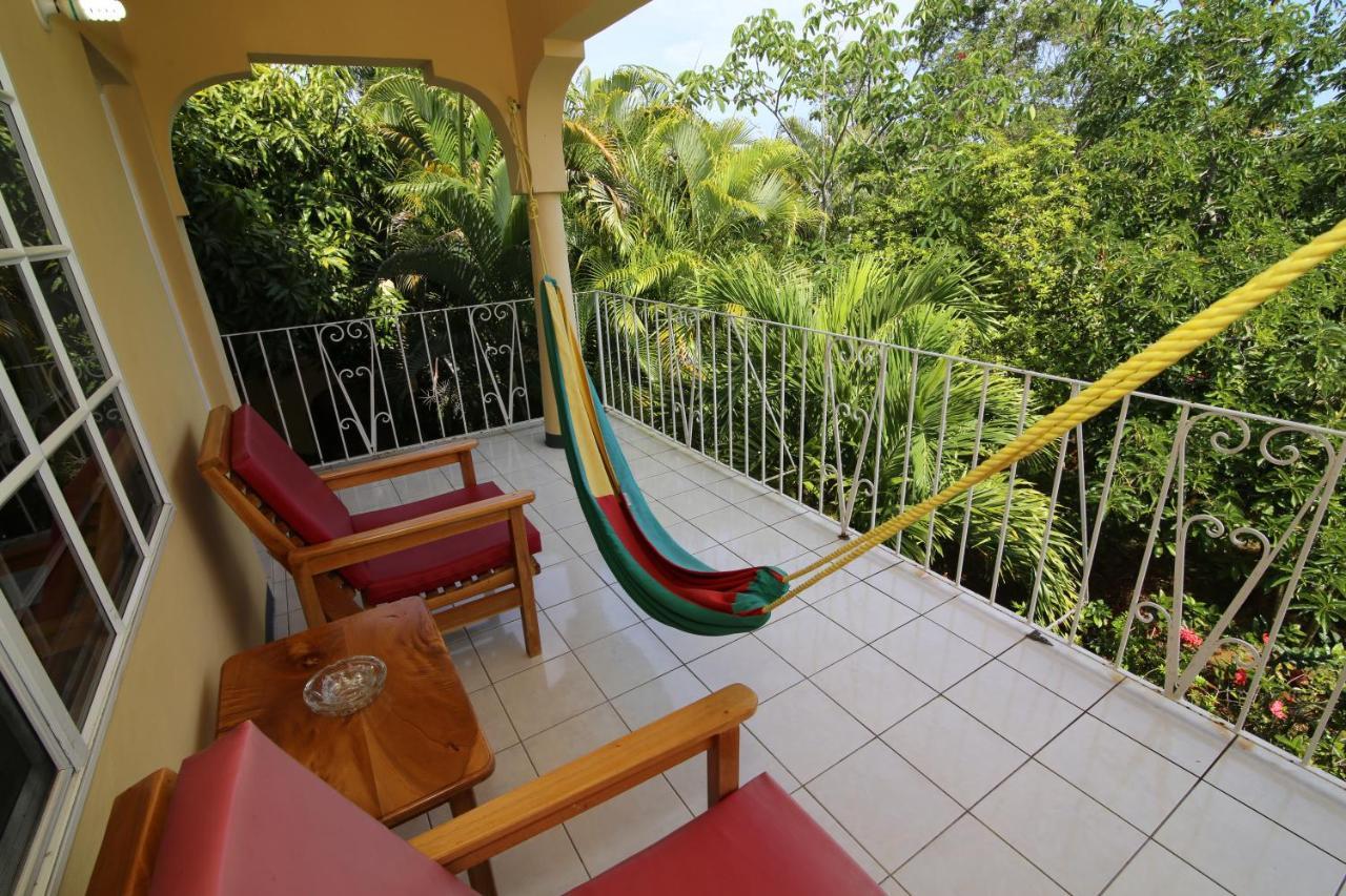 Seastar Inn 4*