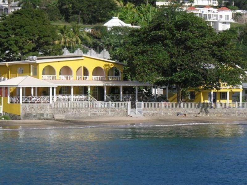 Paradise 2* Kingstown