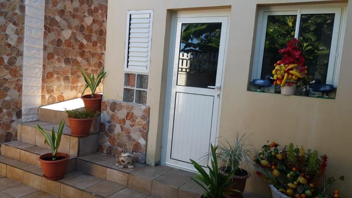 Kanalu Apartment Bouillante