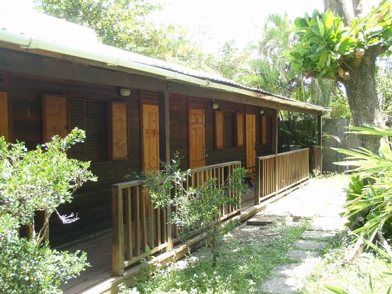 The Reef Beach Huts 4*