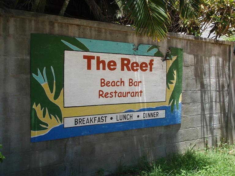 Hotel The Reef Beach Huts Vieux Fort