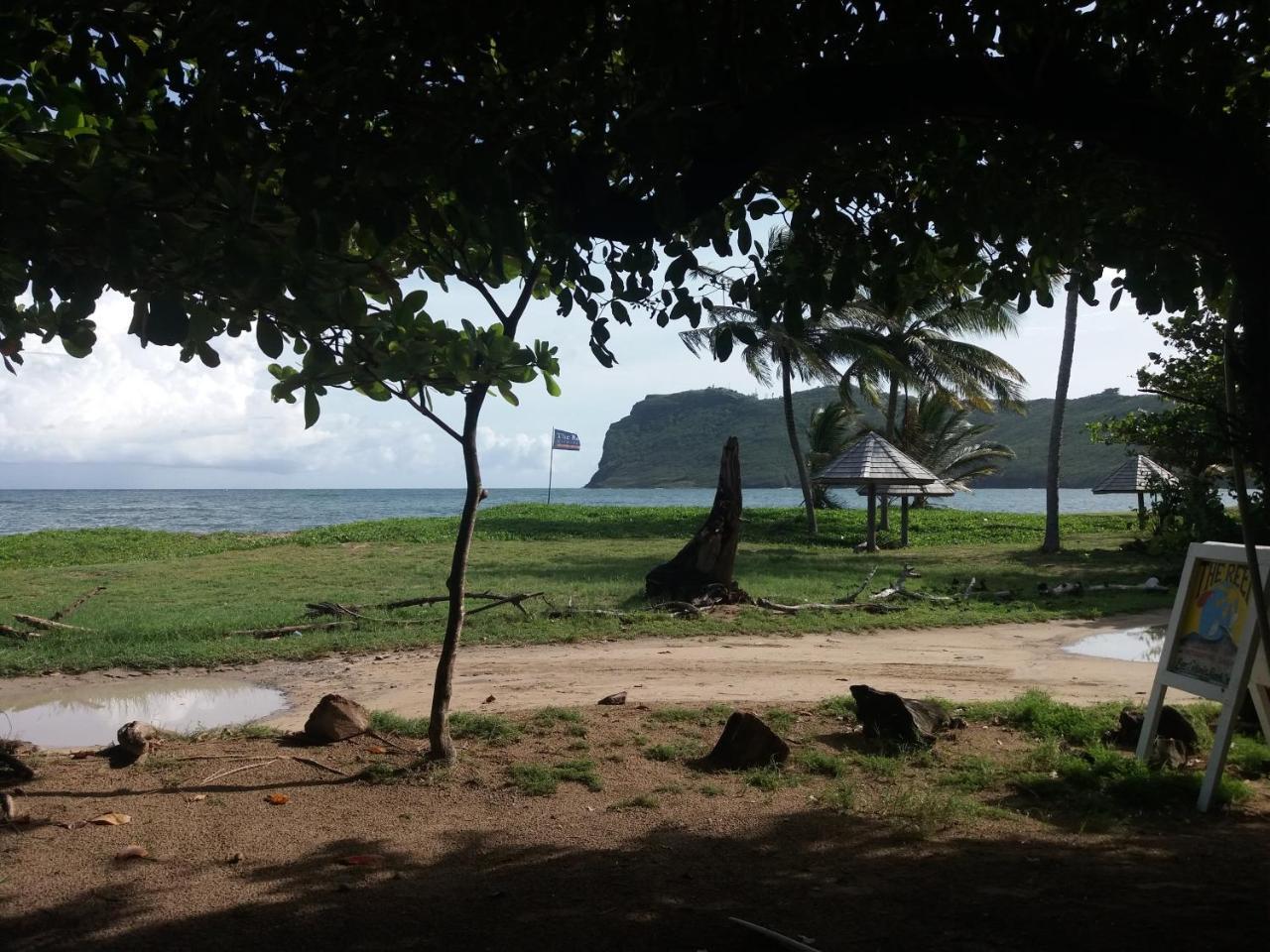 The Reef Beach Huts 4*