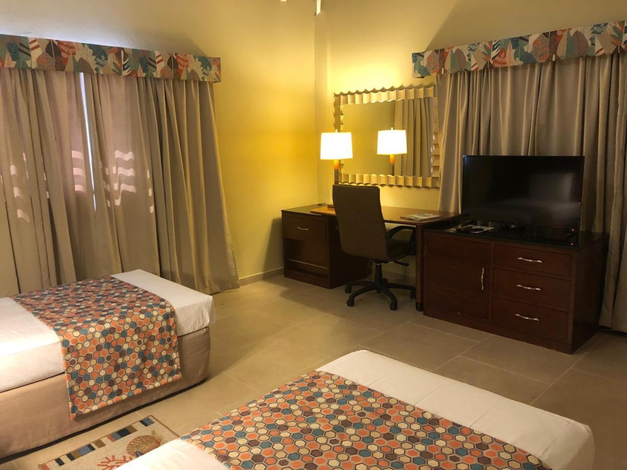 Carl's Unique & Conference Facilities 2*