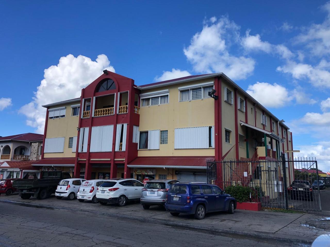 Hotel Carl's Unique & Conference Facilities Simpson Bay