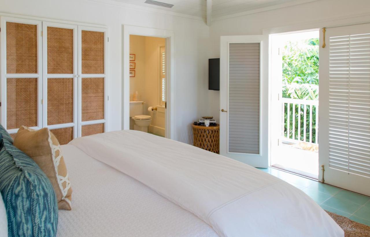 Eleven Bahama House Resort 4*