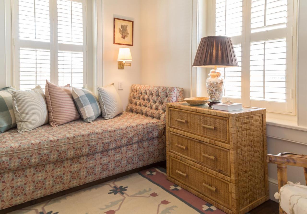 Resort Eleven Bahama House Dunmore Town