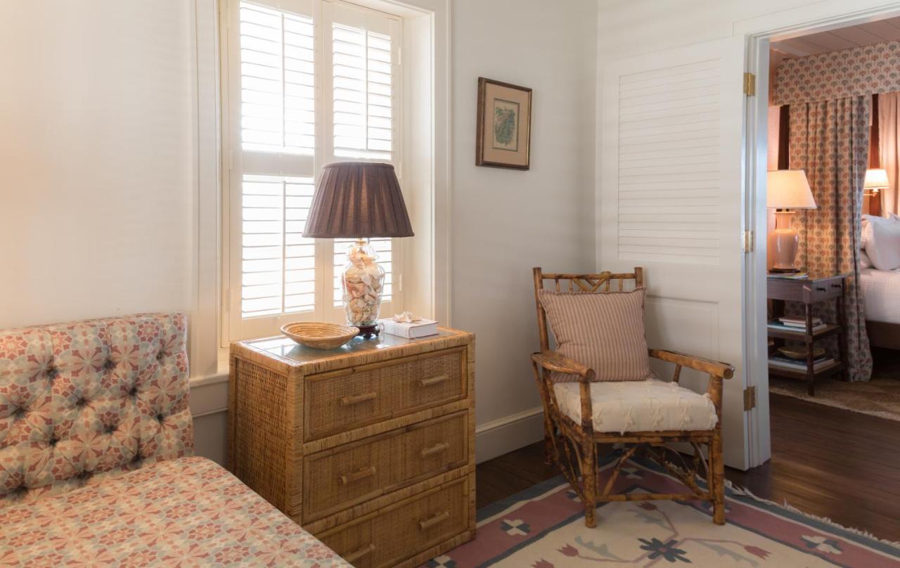 Eleven Bahama House Resort 4*