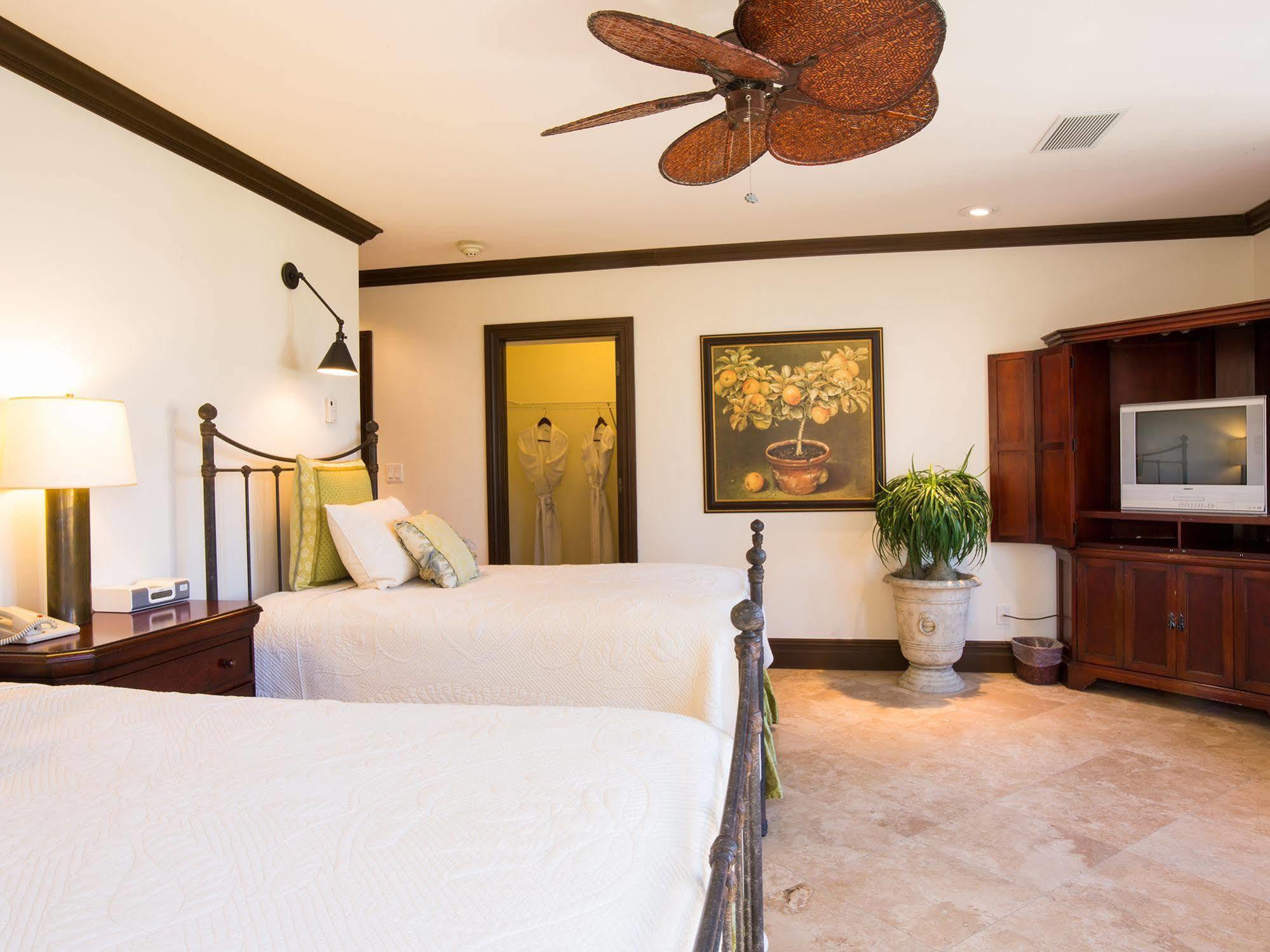Hotel The Somerset On Grace Bay