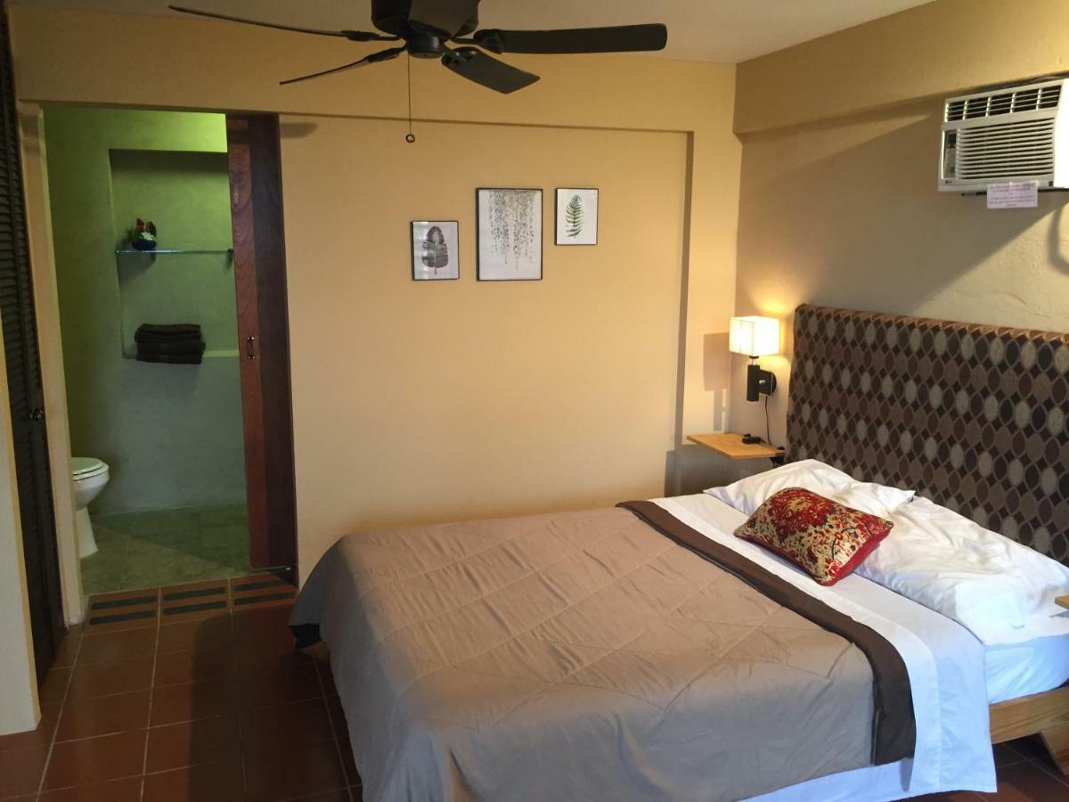 Bed & Breakfast El Pequeno