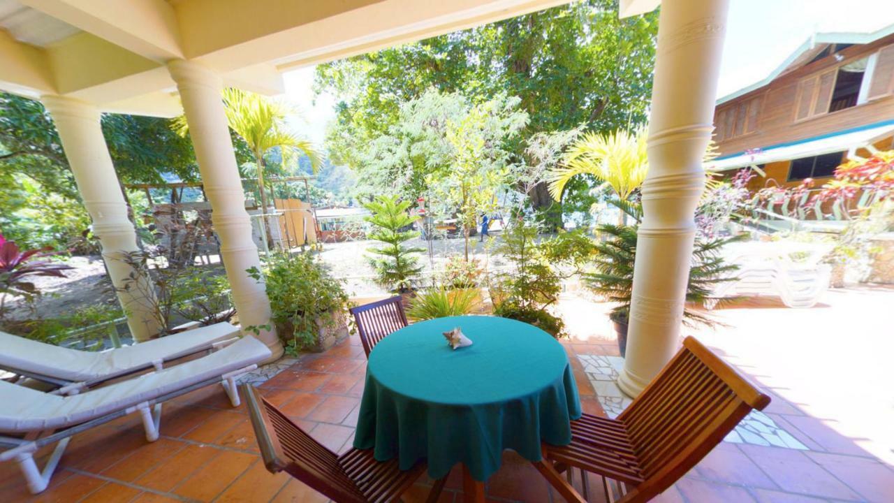 Guest house The Naturalist Beach Resort