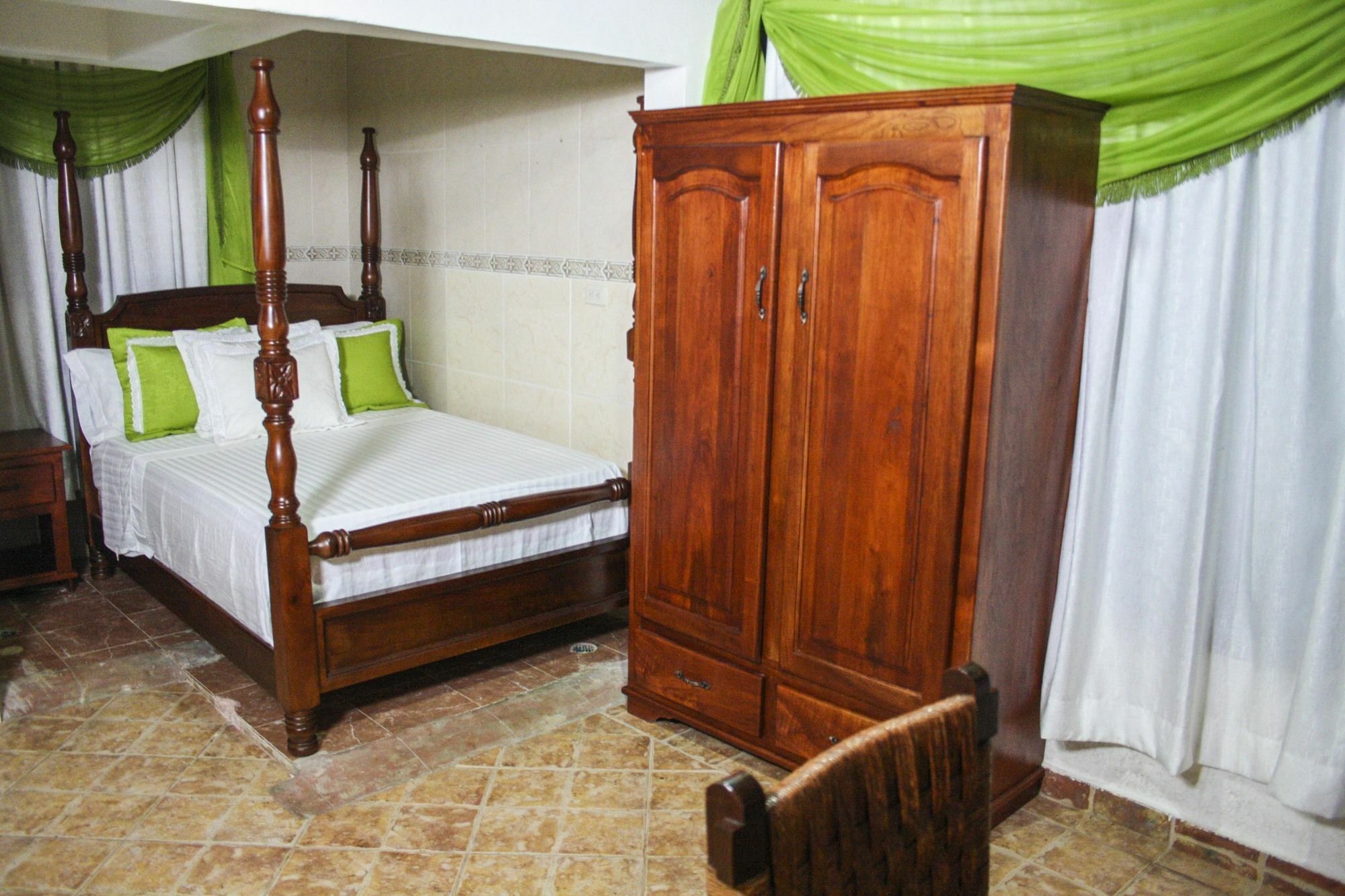 Hotel Sea Breeze Paraíso