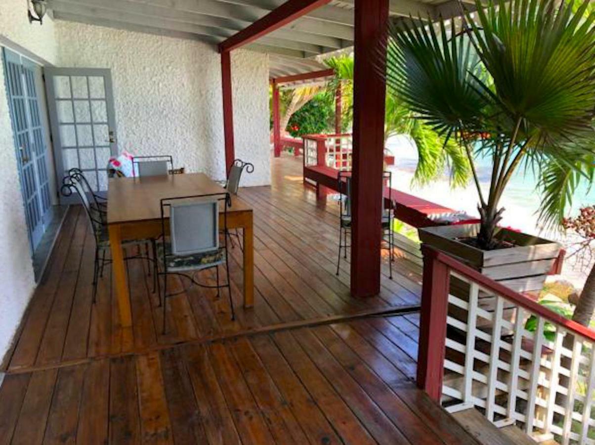 Hotel Bequia Beachfront 4*