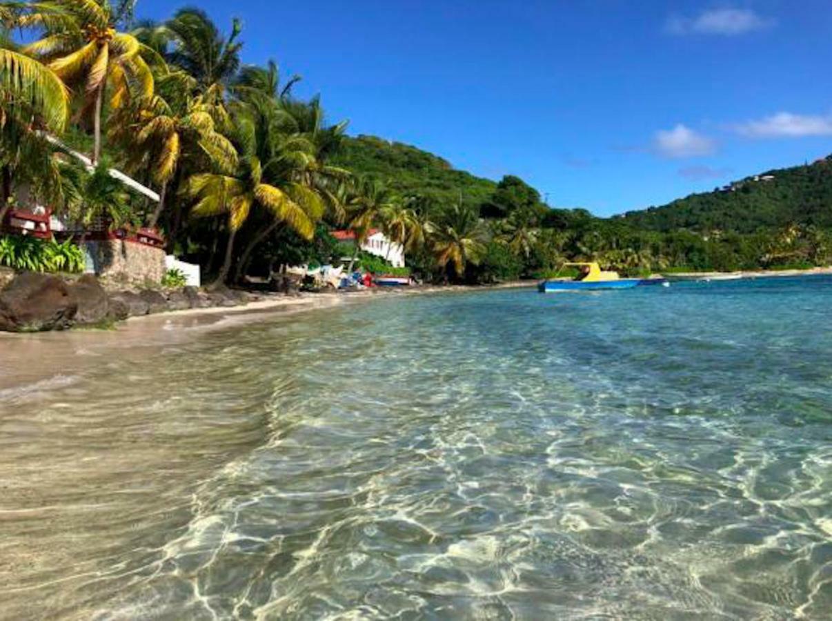 Bequia Beachfront Friendship