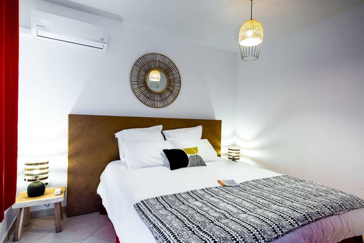 Apartment Martinique - Mellow Yellow