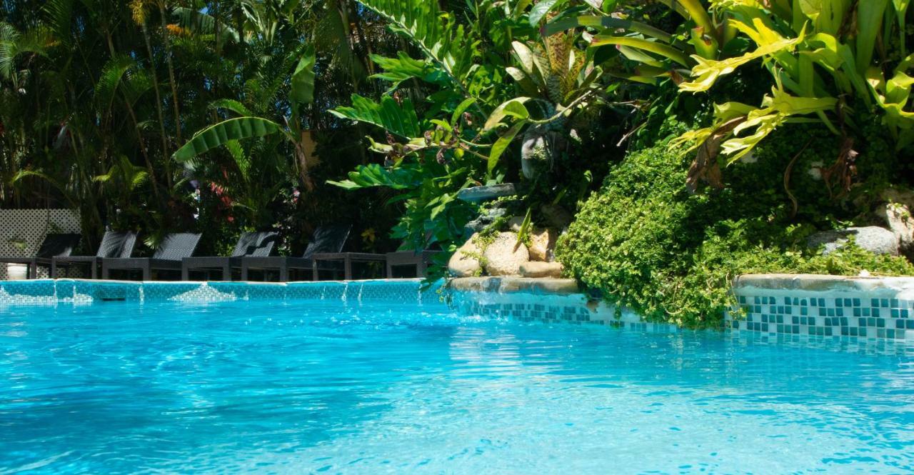 Taina Hotel