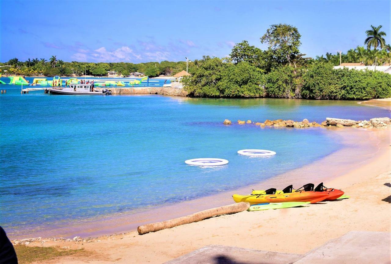 Luxe Aparthotel Discovery Bay
