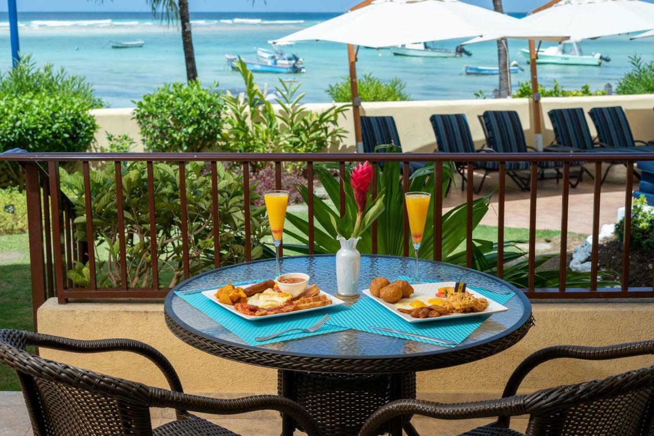 Yellow Bird Hotel 3*