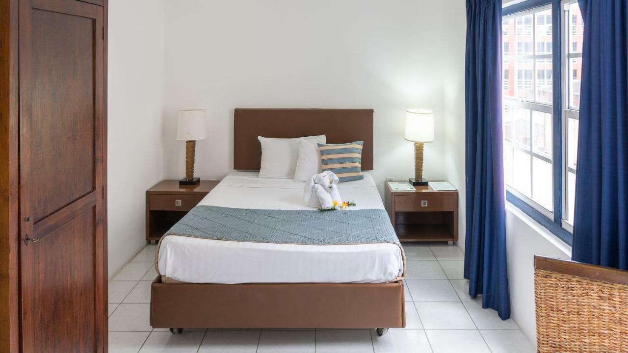 Academy Curacao Hotel