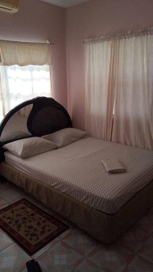 Philsha's Guest house *