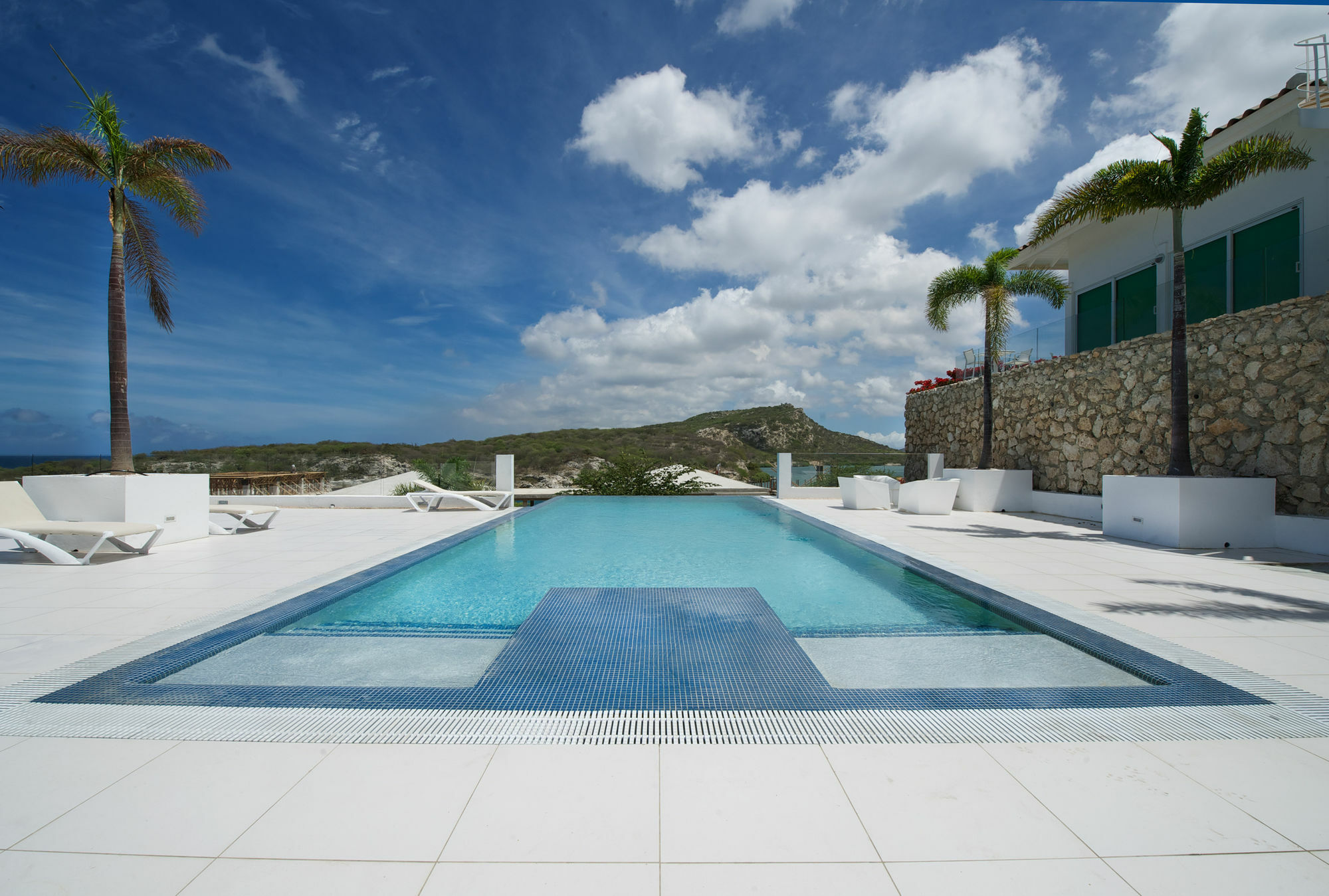 Hotel Piscadera Harbour Village 4*