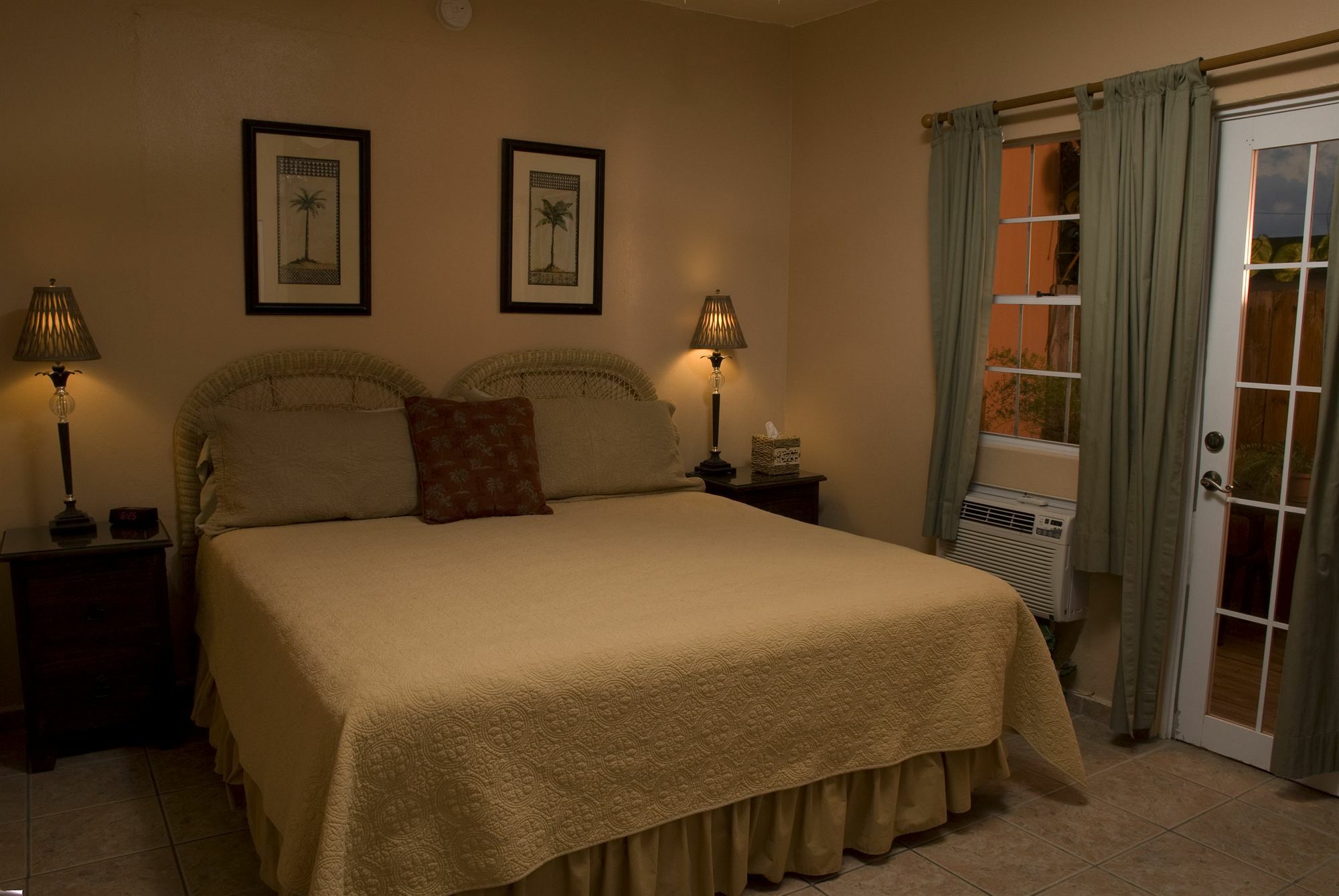 Hotel Lazy Parrot Rincon