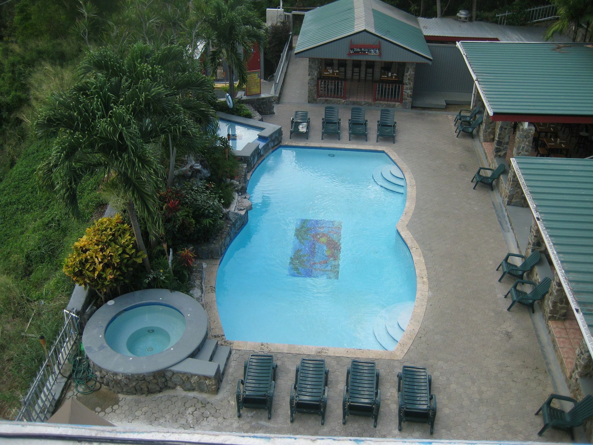 Lazy Parrot Hotel 3*