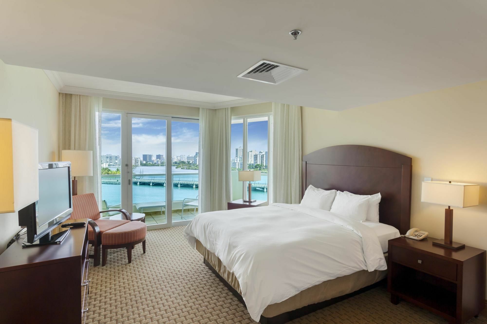 Resort Condado Lagoon At Caribe Hilton 4*