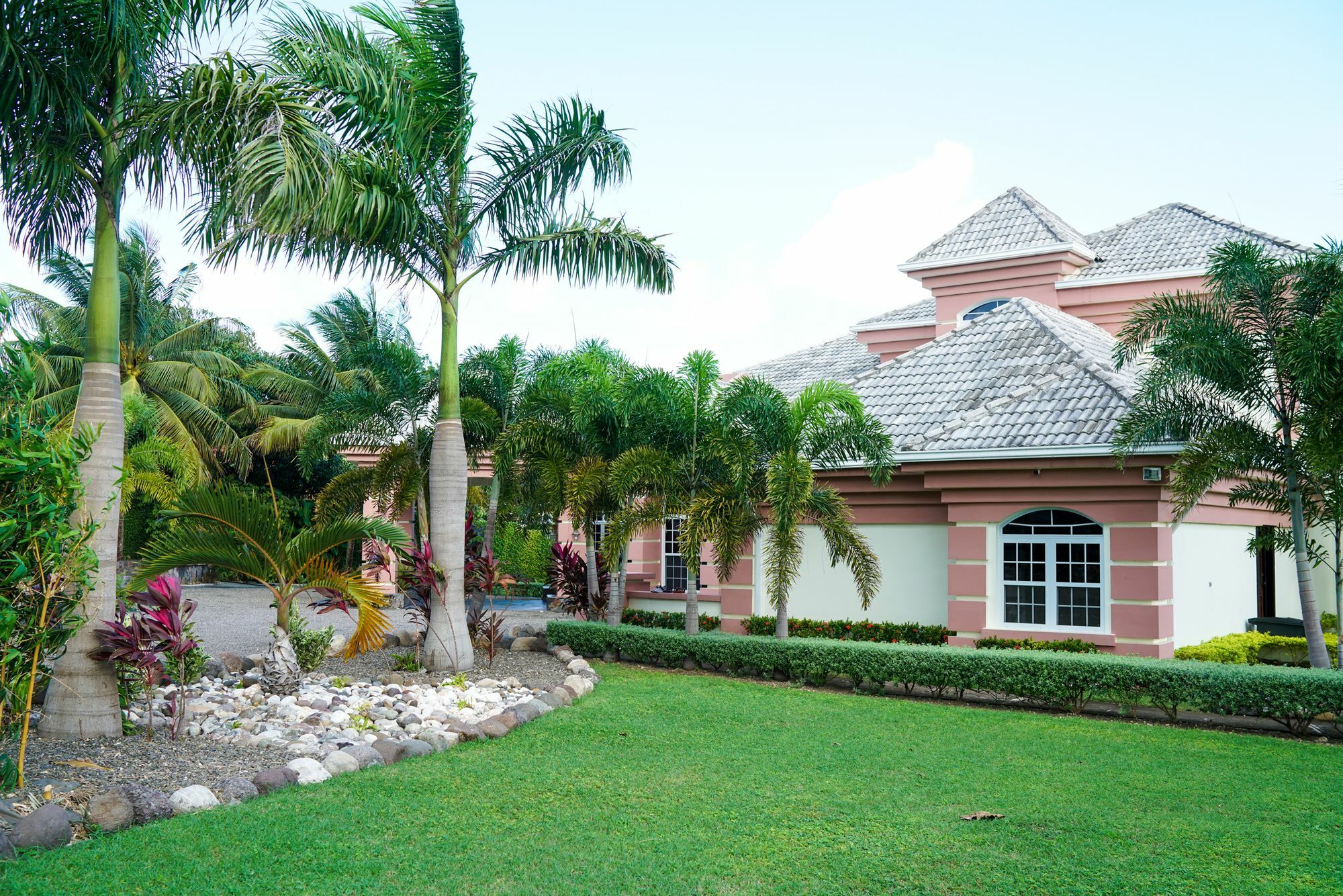 Villa Dora Mae *